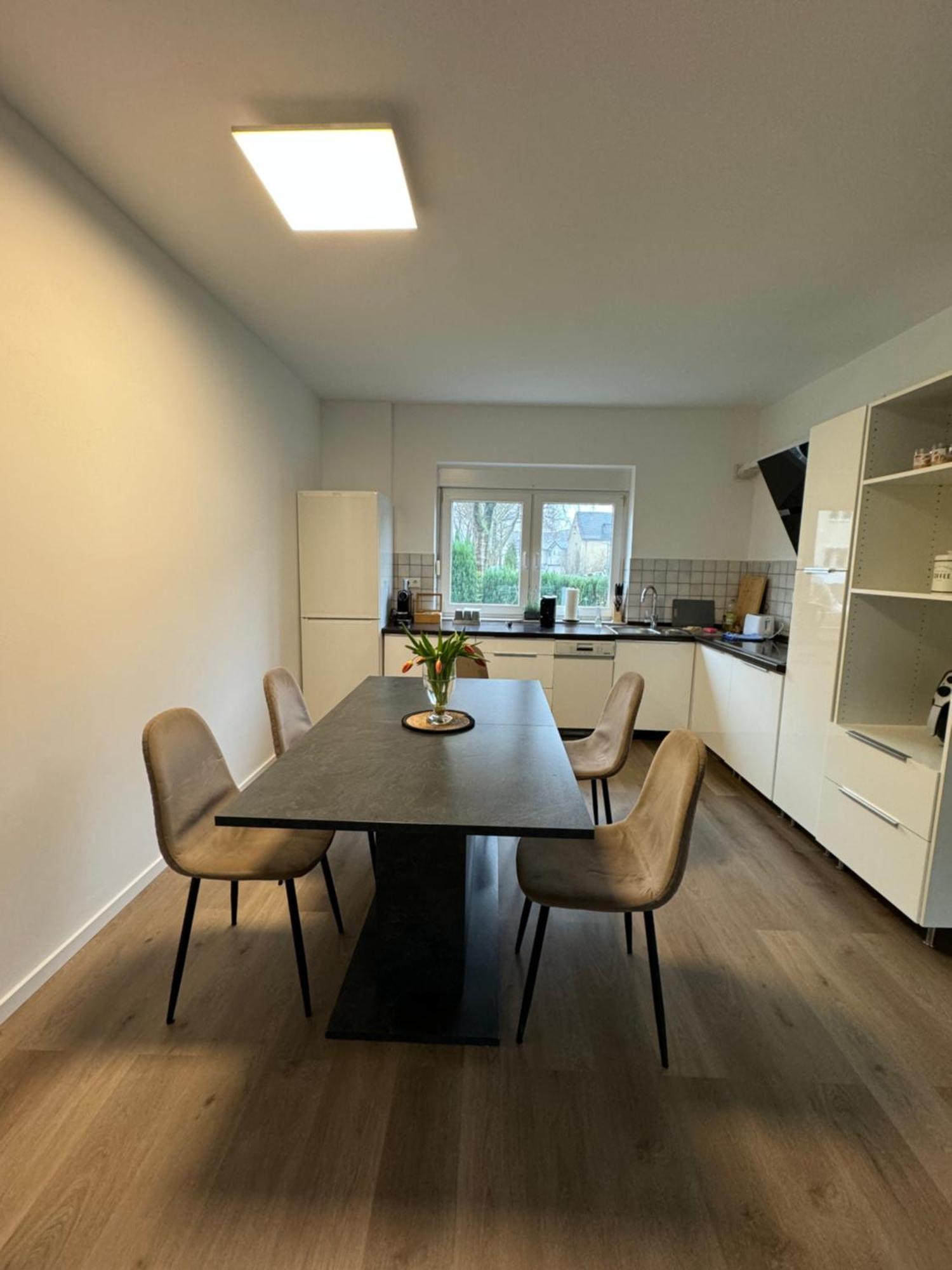 Haus Mit Garten - Kingbett - Wifi - Parkplatz Essen Eksteriør billede